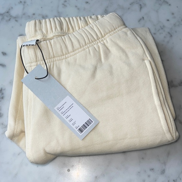 Kotn essential sweatpant in alabaster NWT - Picture 3 of 3